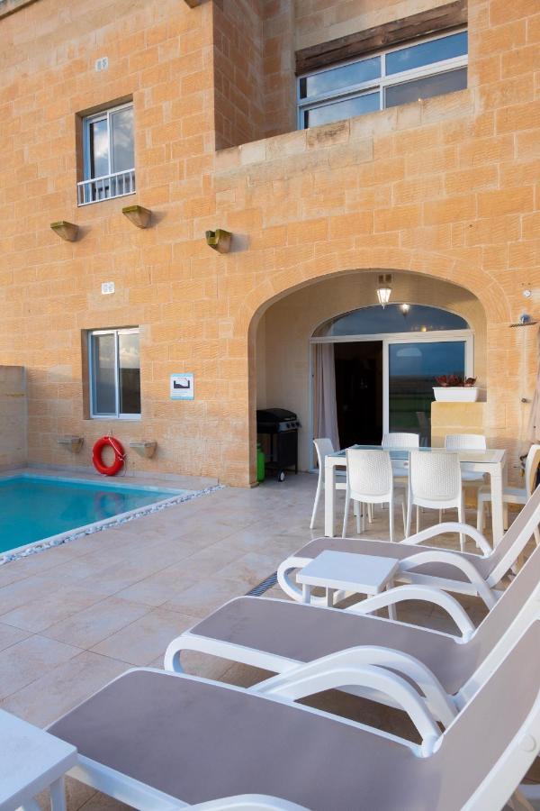 Inni Holiday Home With Infinity Pool Għarb Eksteriør billede