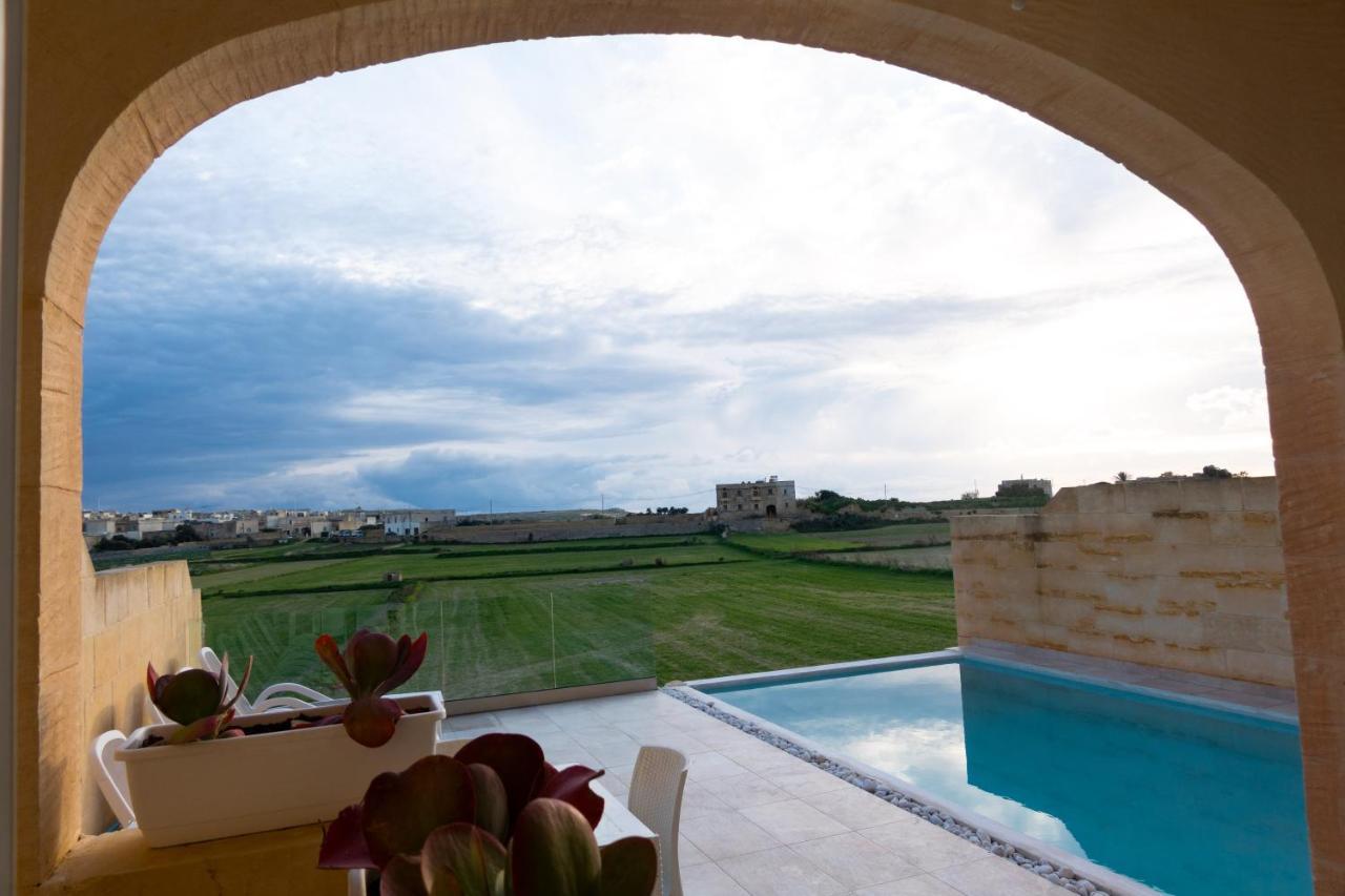 Inni Holiday Home With Infinity Pool Għarb Eksteriør billede